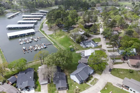 $365,000 | 220 Harbour Row Drive, Coldspring, TX 77331