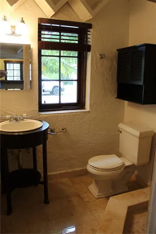 $2,400 | 1301 Milan Avenue, Unit 1, Coral Gables, FL 33134