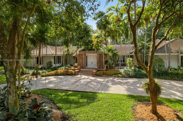 $18,500,000 | 9000 Arvida Drive, Coral Gables, FL 33156