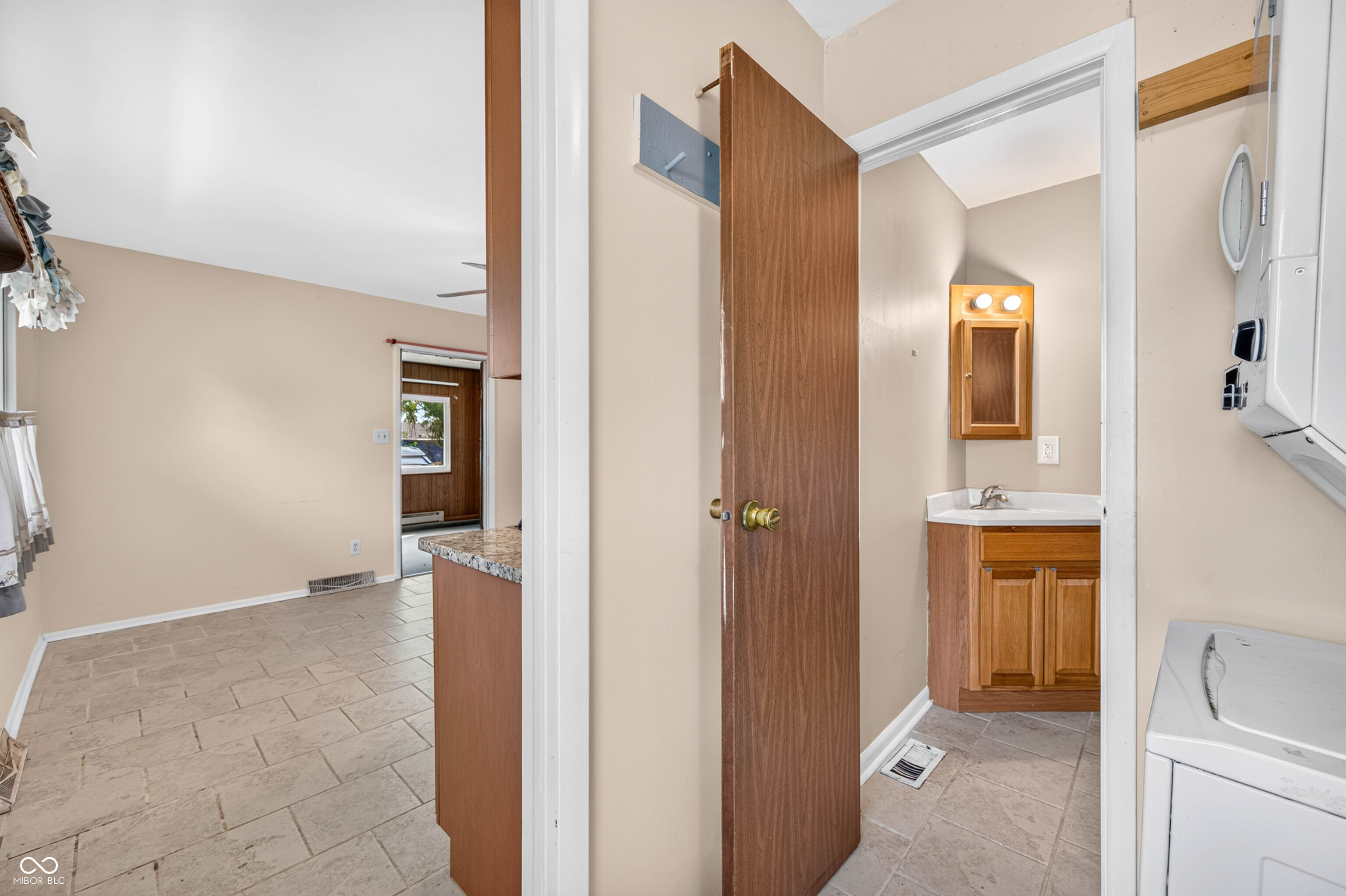302 Oakden Road Whiteland, IN 46184 - Photo 15 of 49 Gallery Image 15