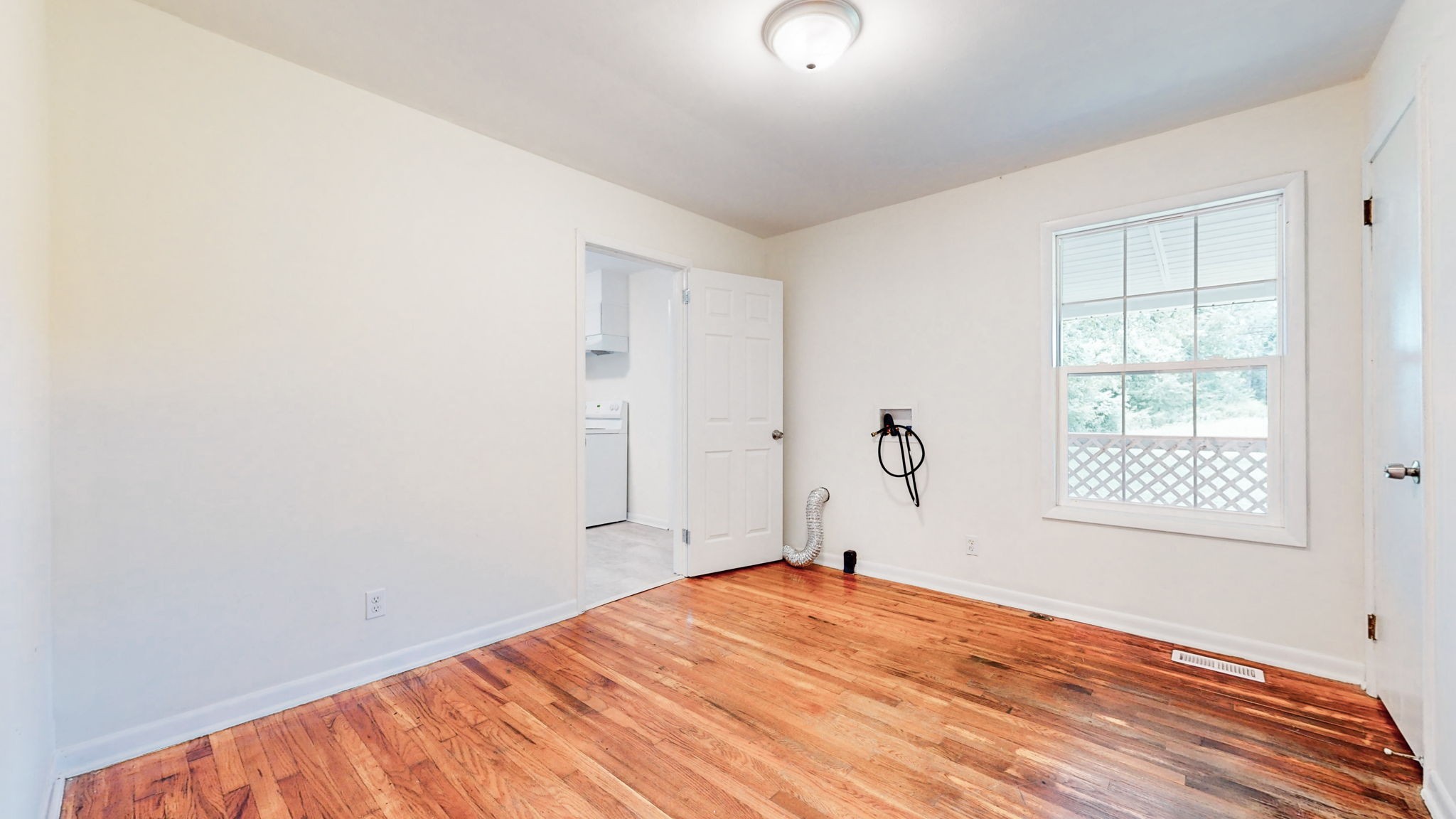 4267 Greenhaw Road Decherd, TN 37324 - Photo 7 of 13 Gallery Image 7