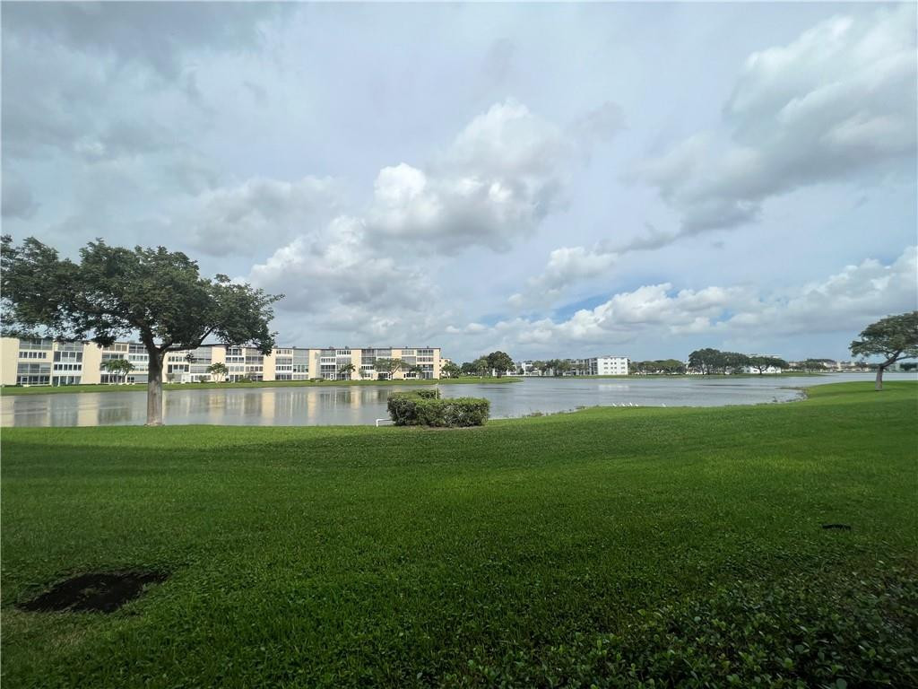 1054 Cornwall C, Unit 1054 Boca Raton, FL 33434 - Photo 18 of 22 Photo 18