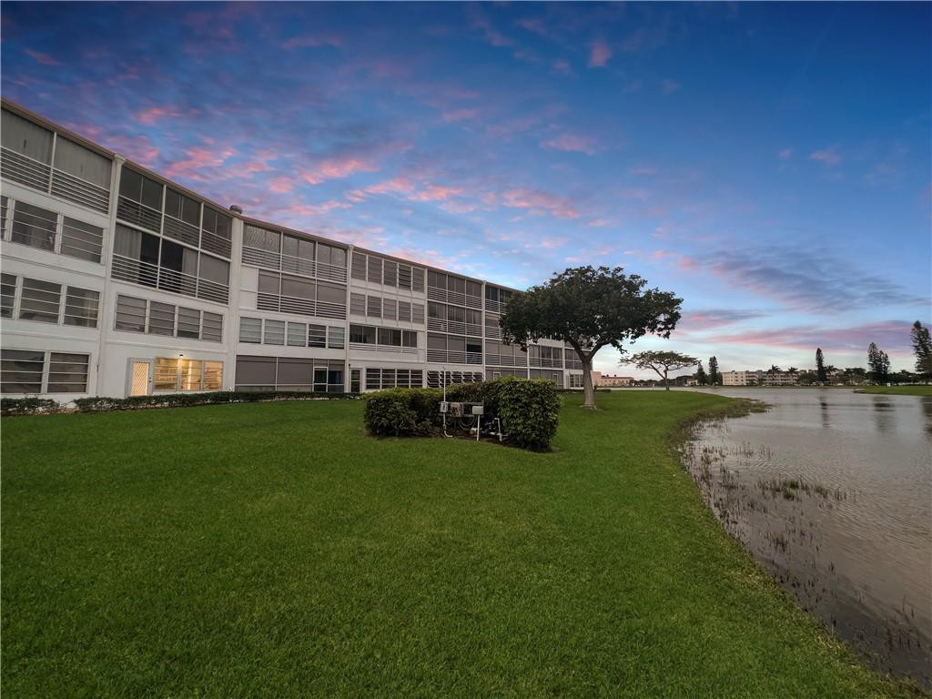 1054 Cornwall C, Unit 1054 Boca Raton, FL 33434 - Photo 3 of 22 Photo 3