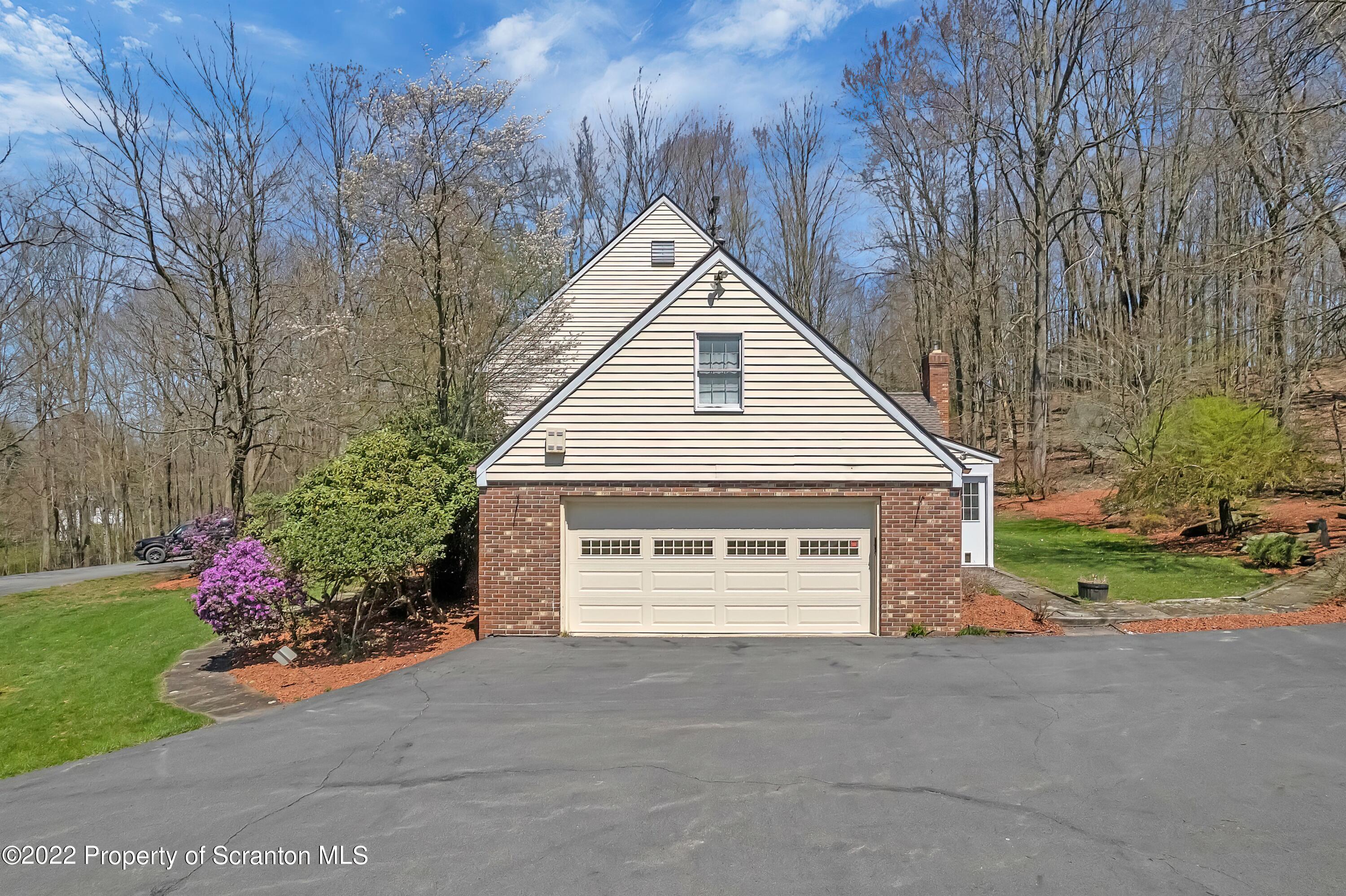 1345 Glenview Road Clarks Summit, PA 18411 - Photo 3 of 65 Gallery Image 3