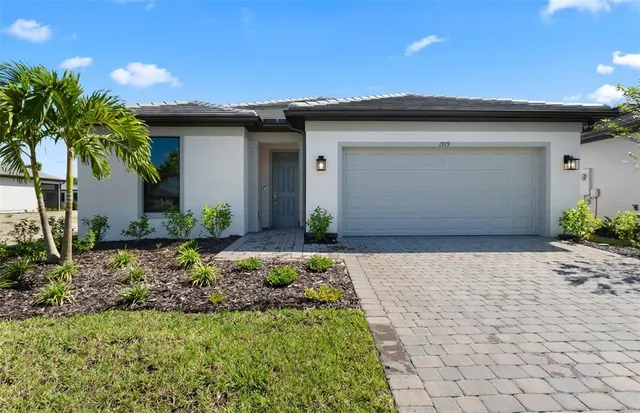 $414,900 | 4620 Blue Star Court, North Port, FL 34289