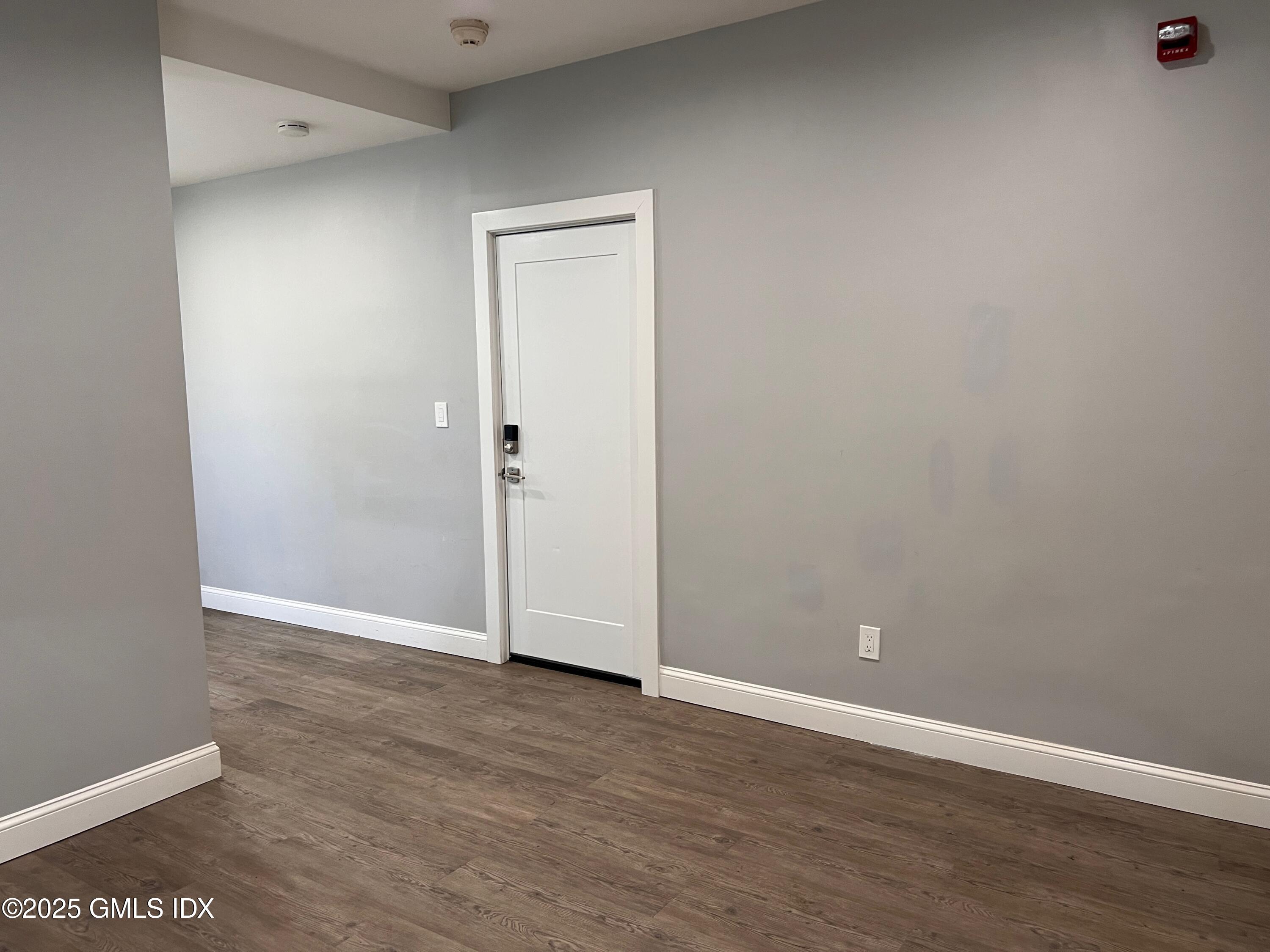 15 Beech Street, Unit 2N Greenwich, CT 06830 - Photo 7 of 15 a view of an empty room