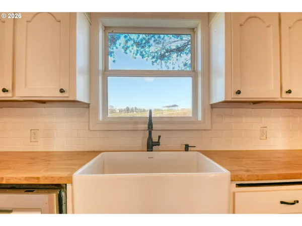 $450,000 | 1330 College Street, Echo, OR 97826