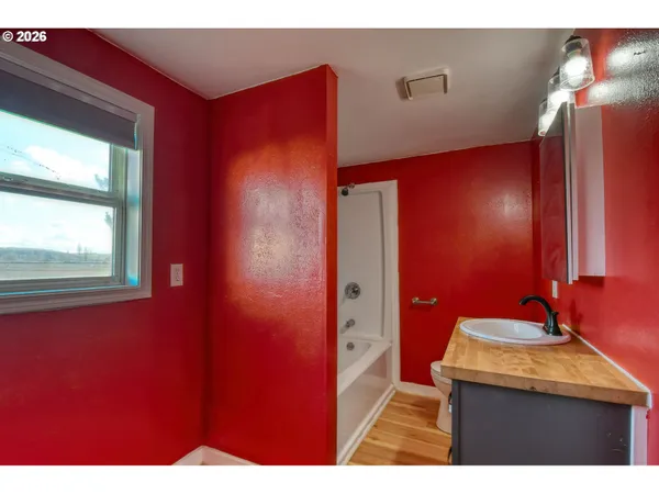 $450,000 | 1330 College Street, Echo, OR 97826