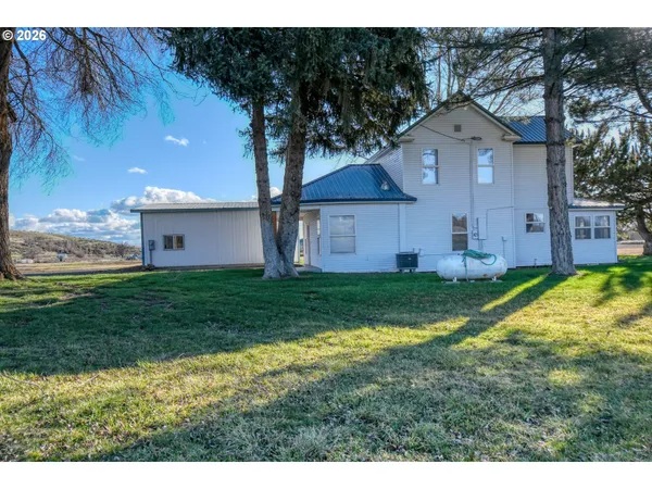 $450,000 | 1330 College Street, Echo, OR 97826