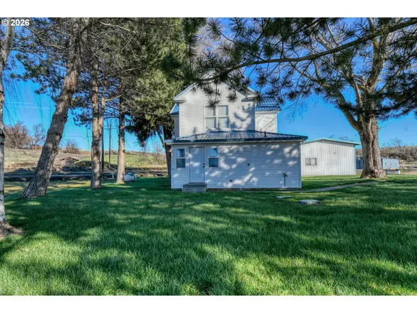 $450,000 | 1330 College Street, Echo, OR 97826