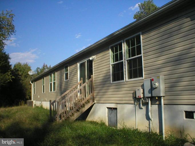 19243 Perimeter Road Milford, VA 22514 - Photo 3 of 8 Exterior (Rear)