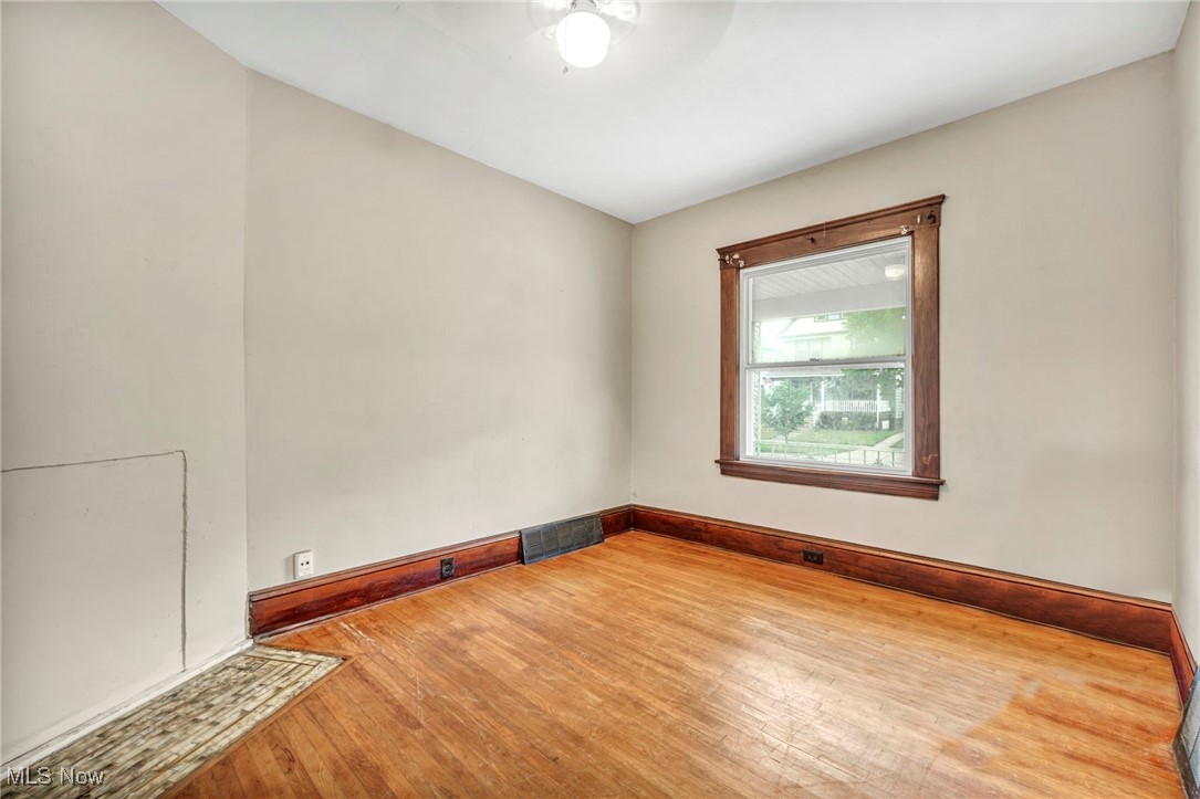 3715 Riverside Avenue Cleveland, OH 44109 - Photo 9 of 38 Gallery Image 9