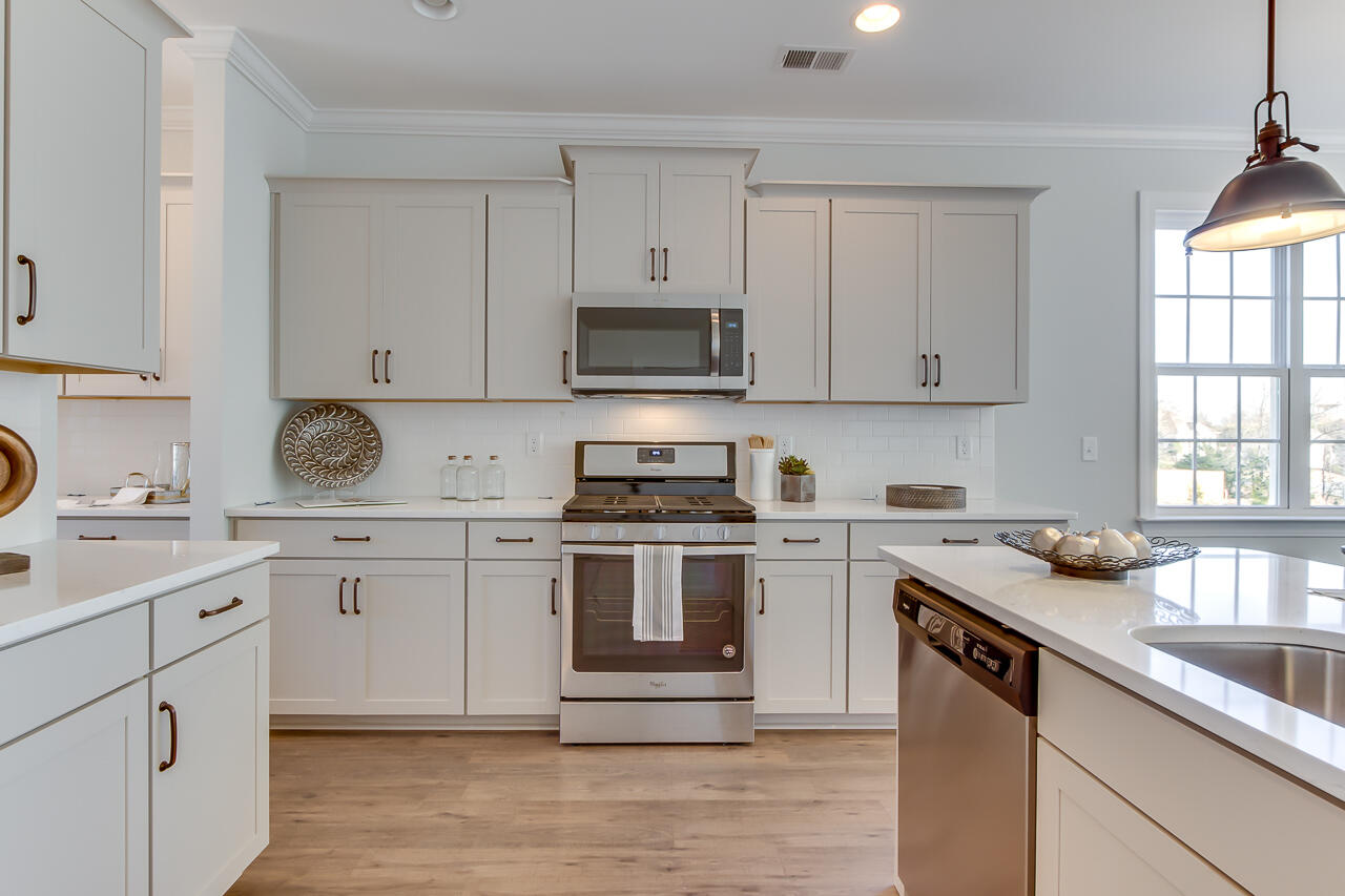 112 Riley Farms Court Summerville, SC 29486 - Photo 11 of 30 17 Bell Rd, Greenville, SC-20