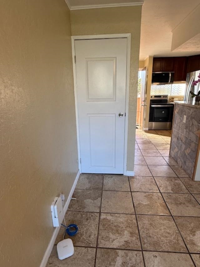 3676 Lower Honoapiilani Road, Unit C301 Lahaina, HI 96761 - Photo 21 of 49 a view of livingroom with furniture and window