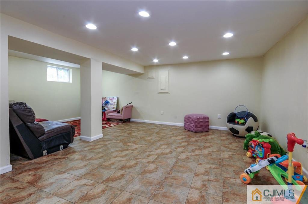 22 Colburn Road East Brunswick, NJ 08816 - Photo 19 of 20 Gallery Image 19