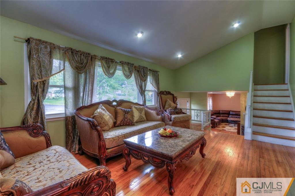 22 Colburn Road East Brunswick, NJ 08816 - Photo 9 of 20 Gallery Image 9