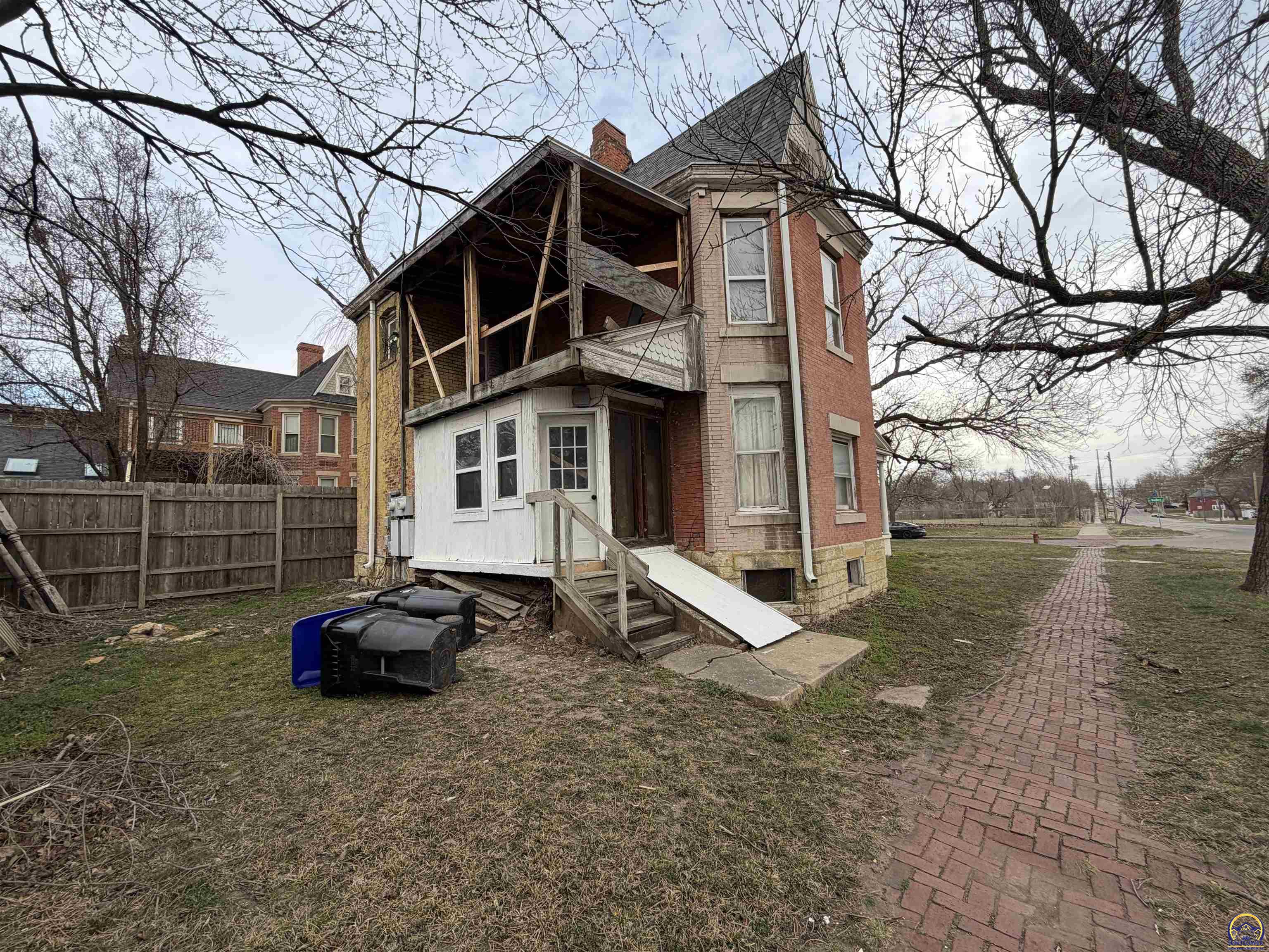 335 Southwest Western Avenue Topeka, KS 66606 - Photo 21 of 22