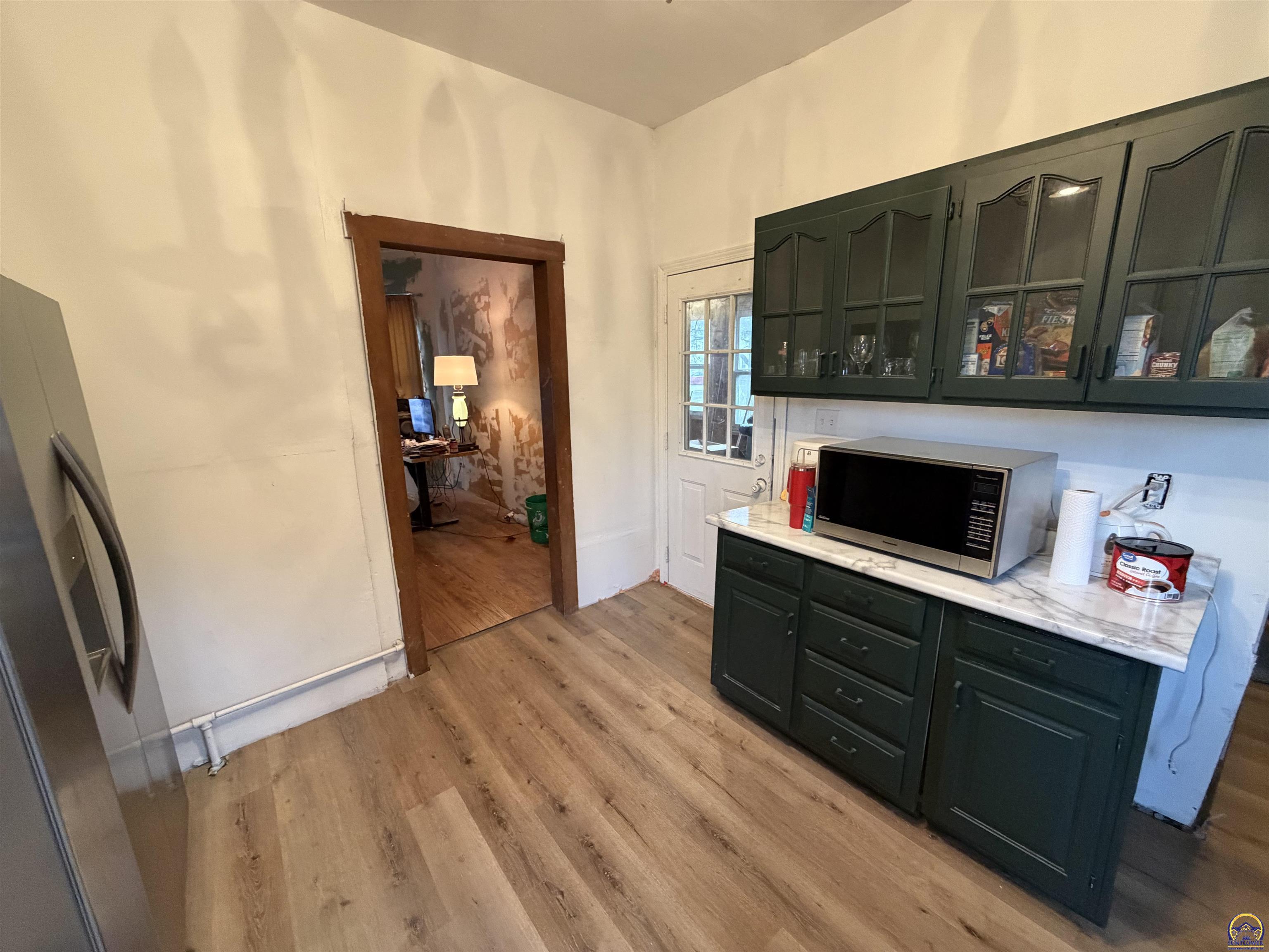 335 Southwest Western Avenue Topeka, KS 66606 - Photo 10 of 22