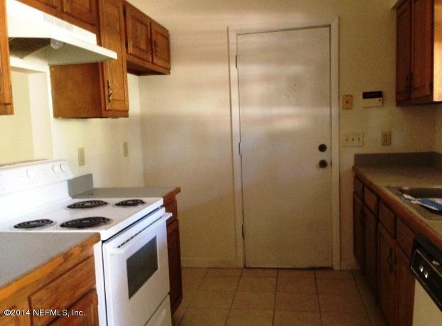 12885 Beaubien Road Jacksonville, FL 32258 - Photo 4 of 10 Kitchen