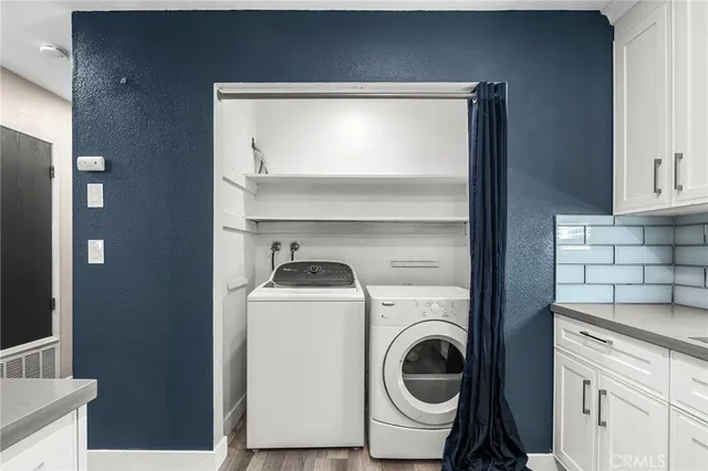 a view of hallway with elevator