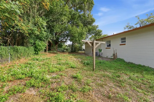 $239,900 | 225 West Volusia Avenue, Deland, FL 32720