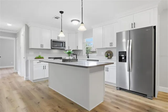 $239,900 | 225 West Volusia Avenue, Deland, FL 32720