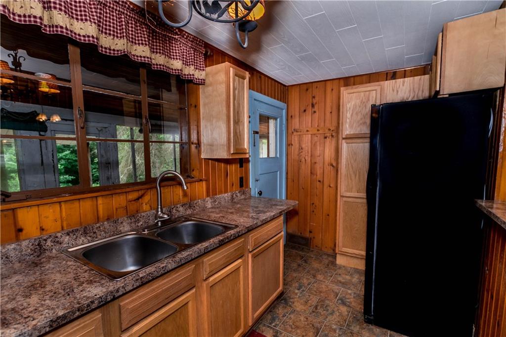 594 Nelson Road Farmington, PA 15437 - Photo 8 of 16 Gallery Image 8