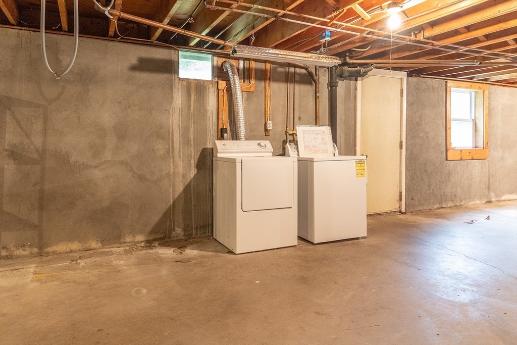 59 Mountain Road Holyoke, MA 01040 - Photo 28 of 40 a view of a utility room with dryer and washer