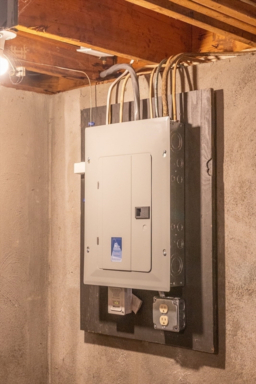 59 Mountain Road Holyoke, MA 01040 - Photo 32 of 40