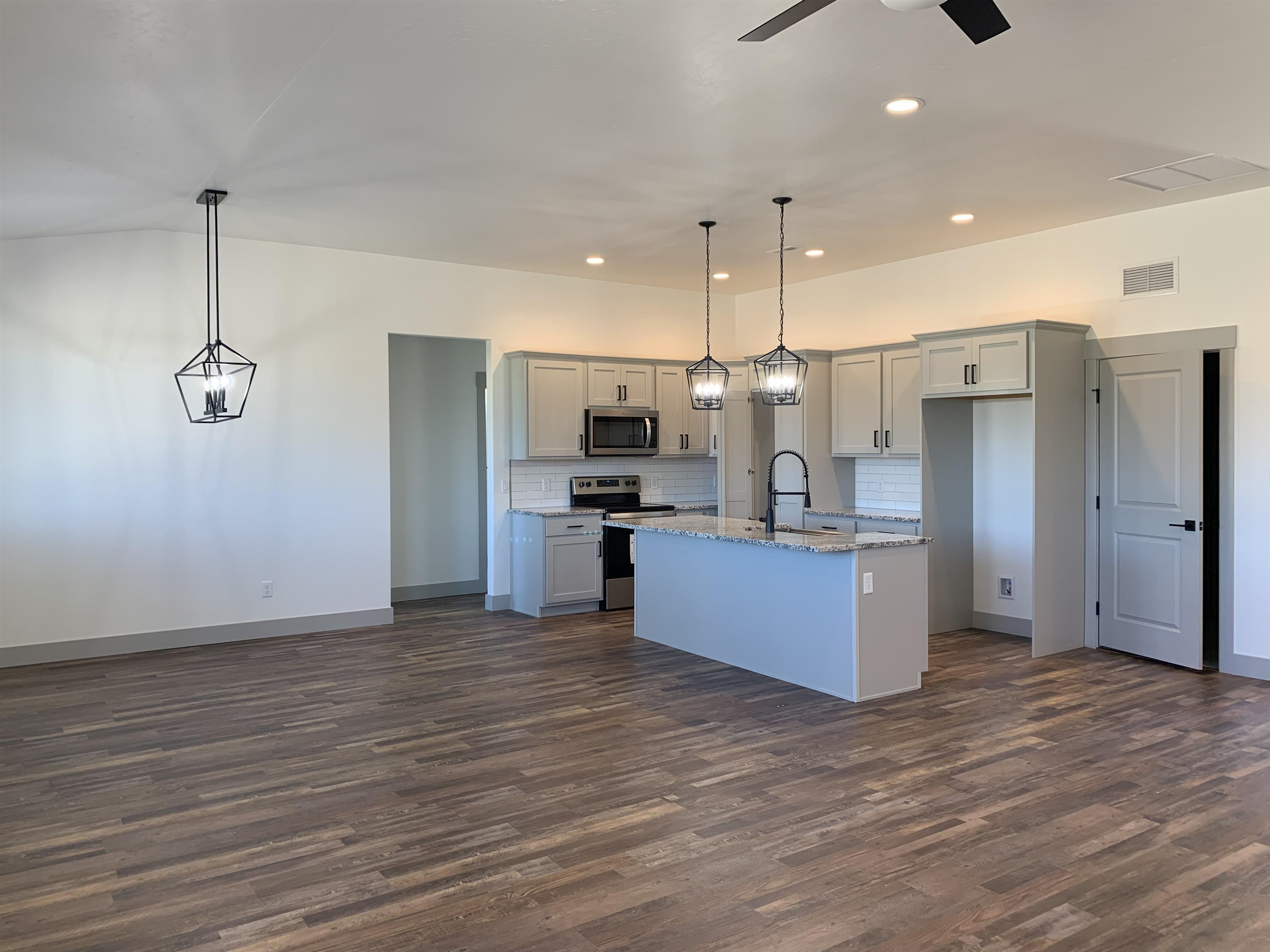 3315 E Road Clifton, CO 81520 - Photo 4 of 22 Gallery Image 4