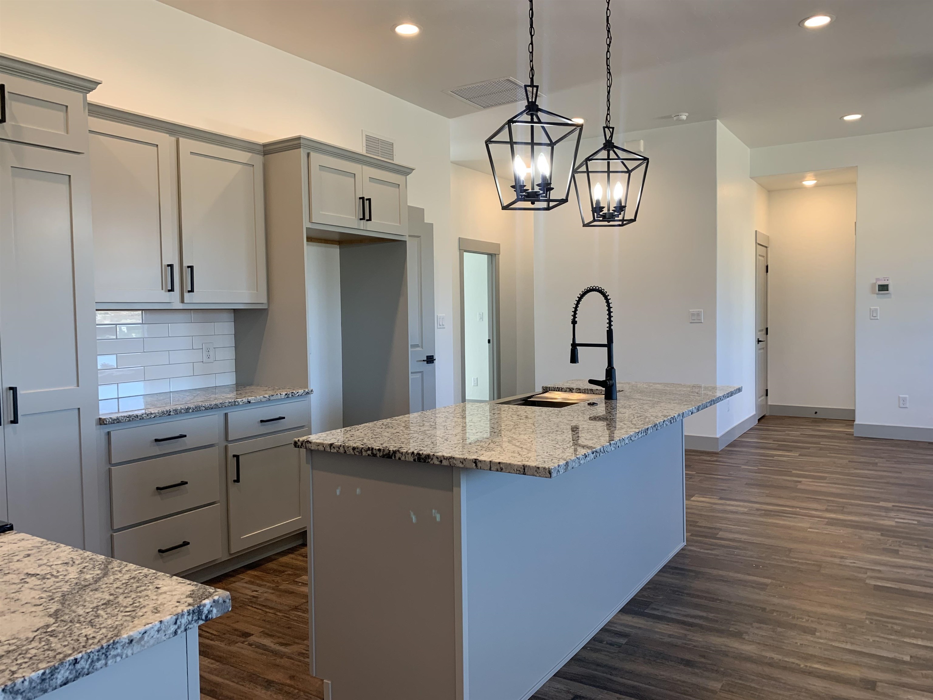 3315 E Road Clifton, CO 81520 - Photo 9 of 22 Gallery Image 9
