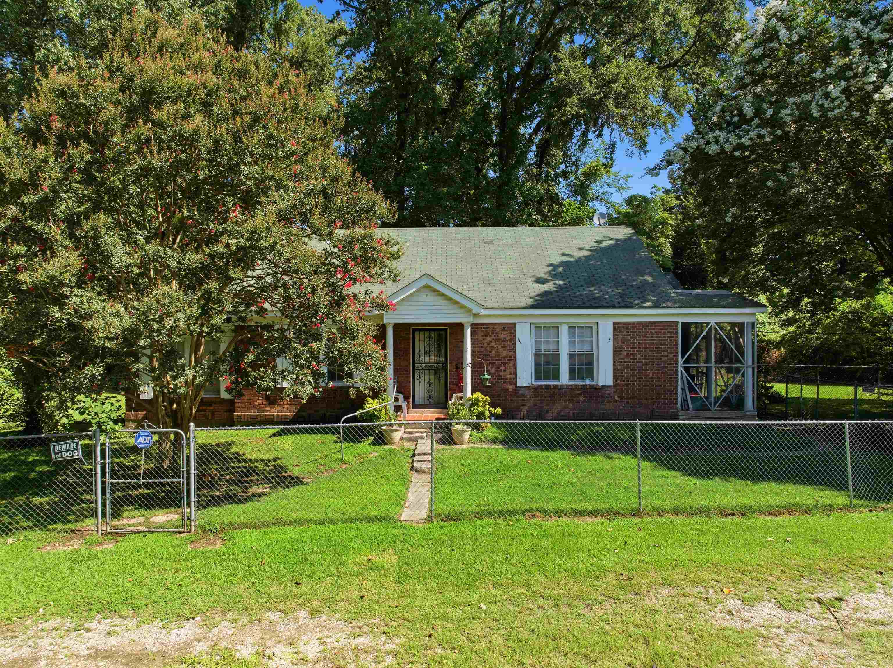 3524 James Road Memphis, TN 38128 - Photo 1 of 38