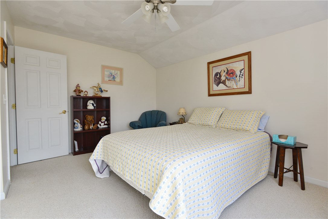 32 Blueberry Hill Road Woonsocket, RI 02895 - Photo 17 of 31