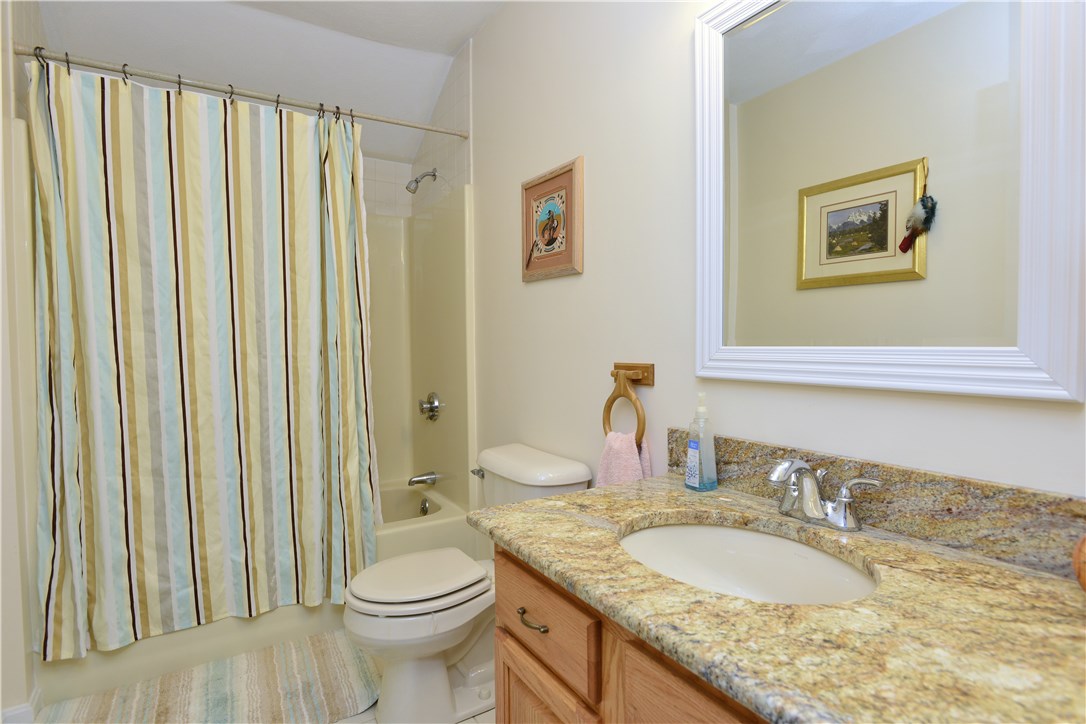 32 Blueberry Hill Road Woonsocket, RI 02895 - Photo 21 of 31