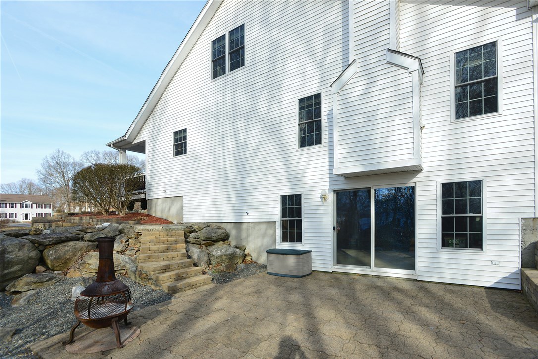 32 Blueberry Hill Road Woonsocket, RI 02895 - Photo 23 of 31