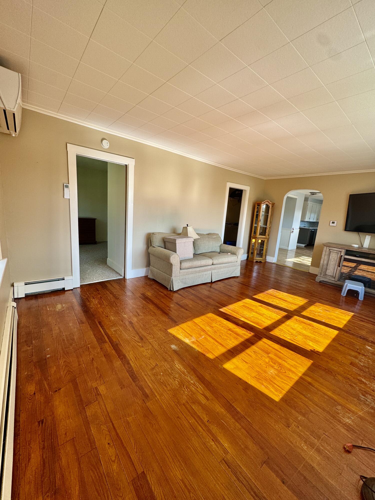 622 Methodist Road Westbrook, ME 04092 - Photo 6 of 18 Living room