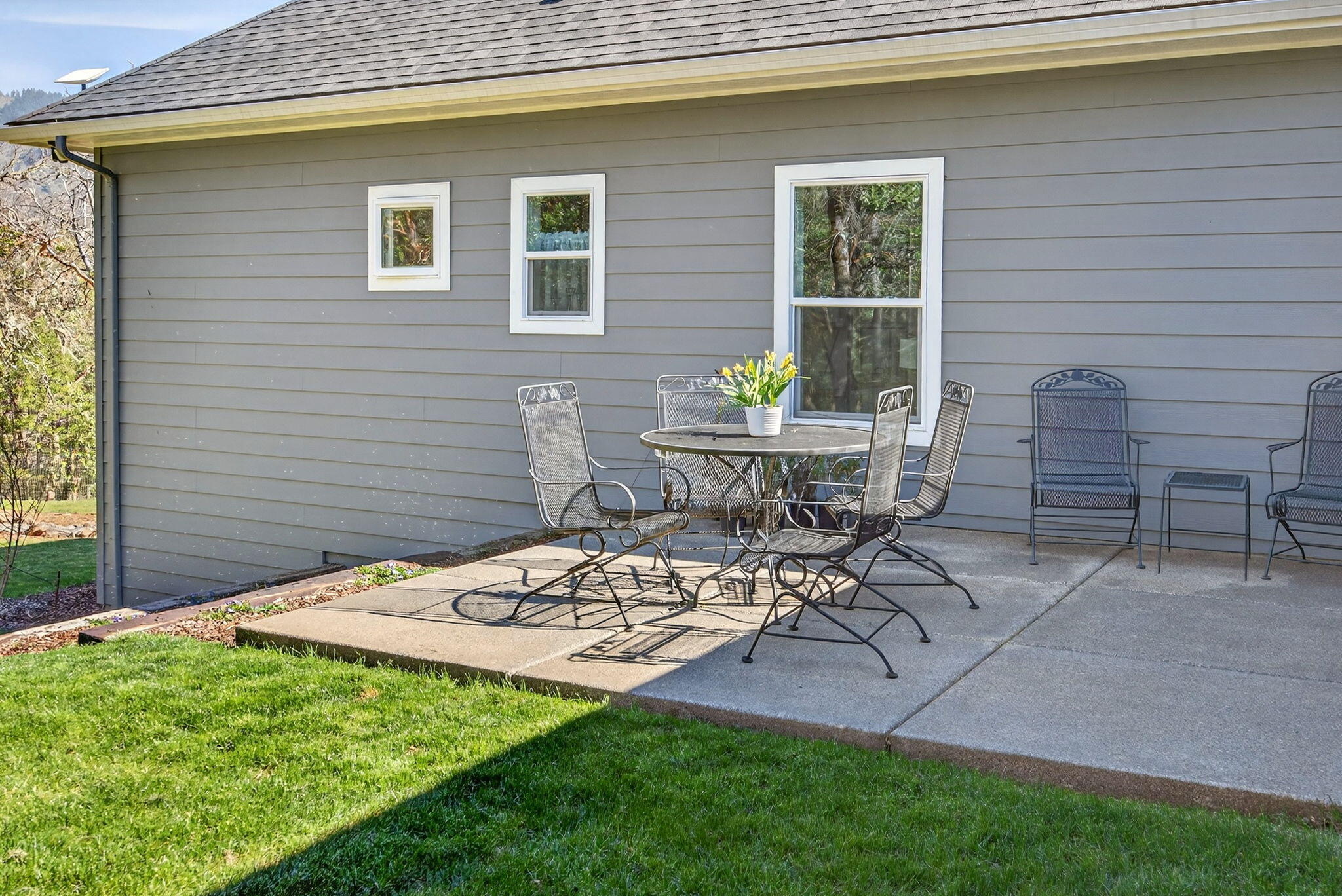 145 Lomas Road Jacksonville, OR 97530 - Photo 68 of 92