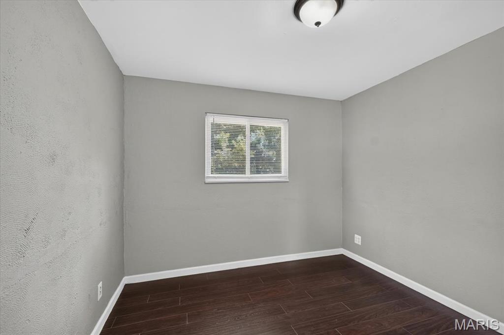 10915 Ridge Forest Drive St. Louis, MO 63123 - Photo 25 of 35