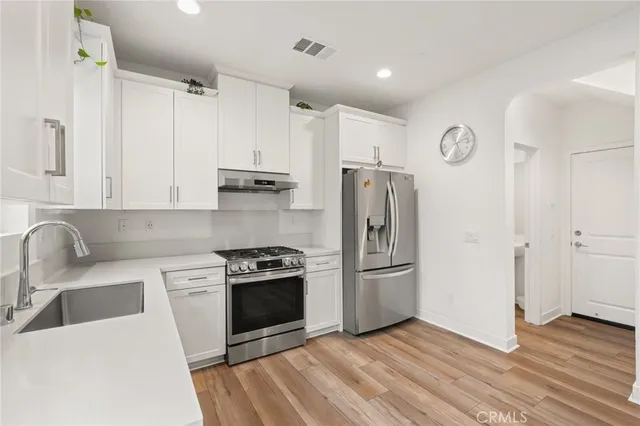 $689,000 | 1740 Heywood Street, Unit B, Simi Valley, CA 93065