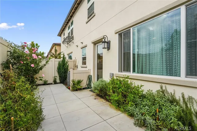 $689,000 | 1740 Heywood Street, Unit B, Simi Valley, CA 93065