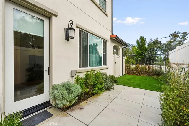 $689,000 | 1740 Heywood Street, Unit B, Simi Valley, CA 93065