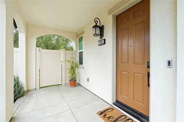 $689,000 | 1740 Heywood Street, Unit B, Simi Valley, CA 93065