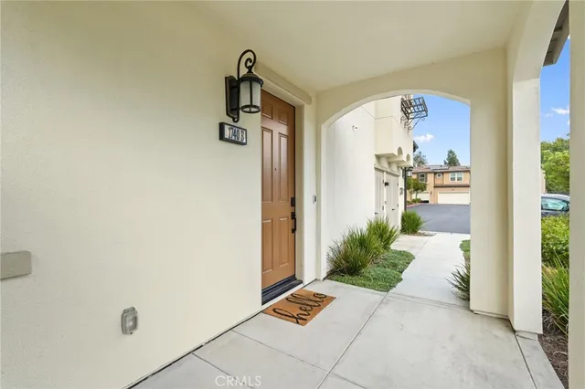 $689,000 | 1740 Heywood Street, Unit B, Simi Valley, CA 93065