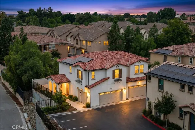 $689,000 | 1740 Heywood Street, Unit B, Simi Valley, CA 93065