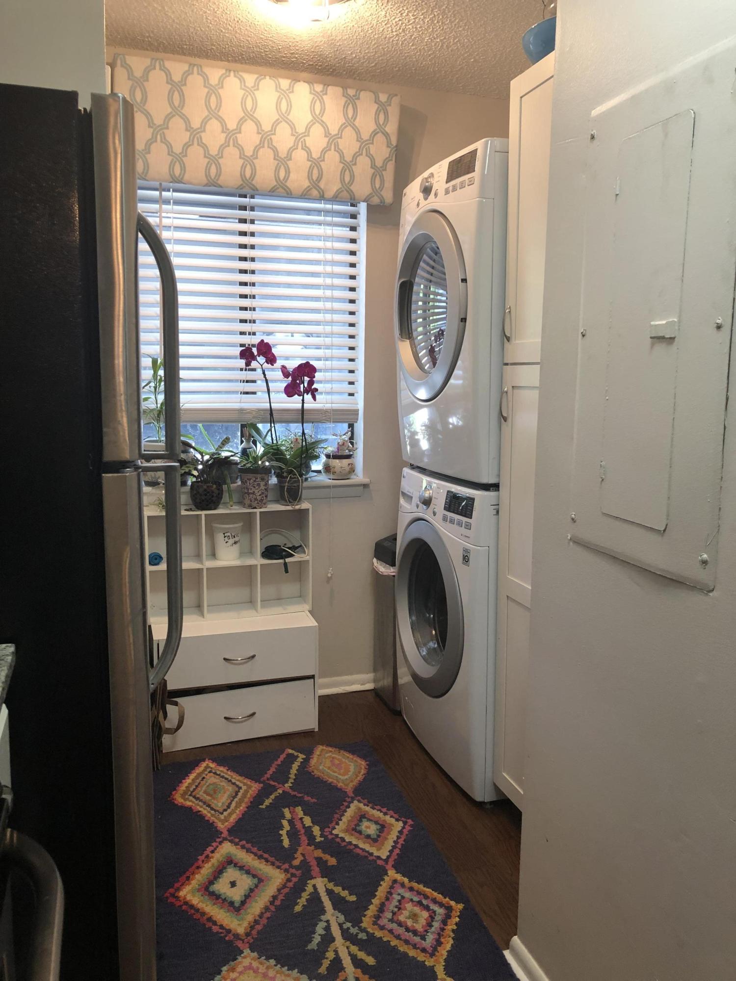 1530 Fort Johnson Road, Unit 2K Charleston, SC 29412 - Photo 4 of 25 IMG_1588 (1)