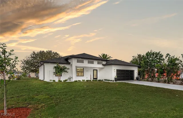 $399,999 | 2212 Northeast 5th Place, Cape Coral, FL 33909