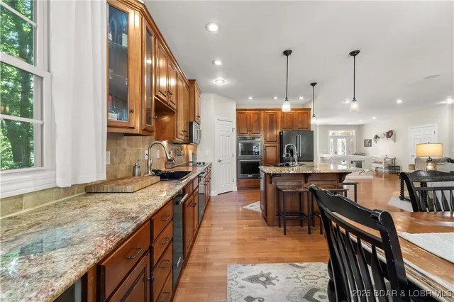 $599,000 | 88 Beacon Hill Drive, Lake Ozark, MO 65049