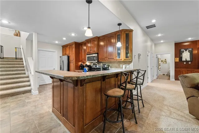 $599,000 | 88 Beacon Hill Drive, Lake Ozark, MO 65049