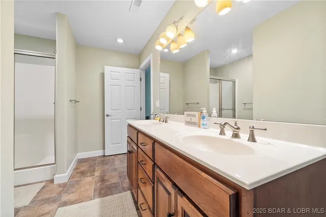 $599,000 | 88 Beacon Hill Drive, Lake Ozark, MO 65049