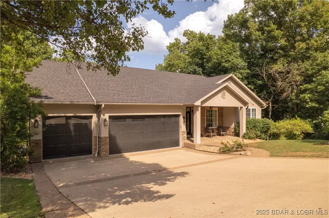 $599,000 | 88 Beacon Hill Drive, Lake Ozark, MO 65049